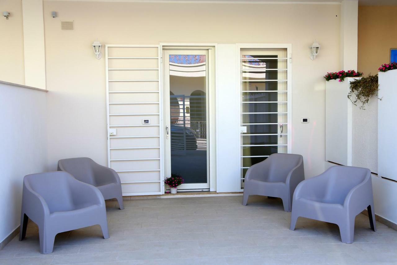 Casa Vacanze Coralloholiday Hotel Torre Lapillo Luaran gambar